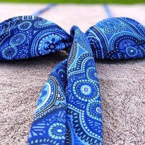 Donating Soon! H&M BLUE PAISLEY Two Piece Bikini with Removeable Straps Size 8